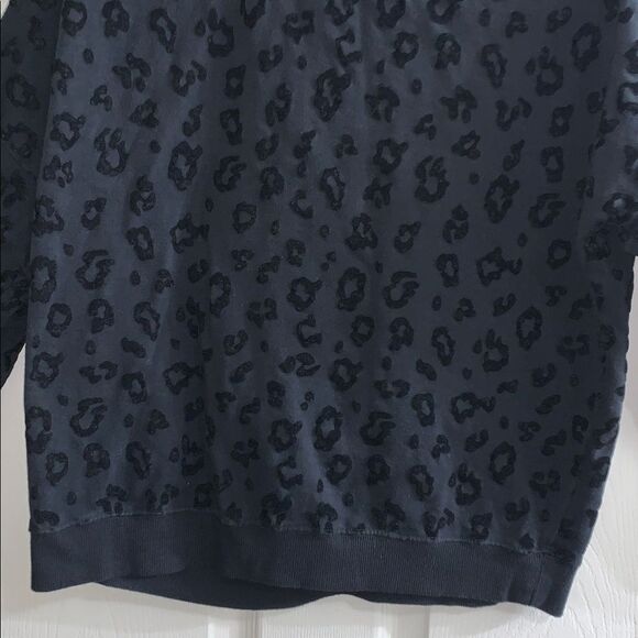 Z Supply Animal Flocked Sweatshirt Size Small Soft Comfy Cozy - Picture 5 of 8